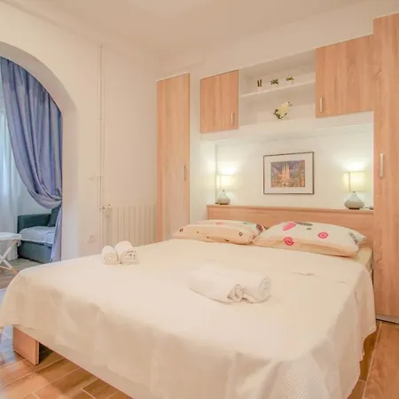 Lucia Apartment Novigrad (Istria)