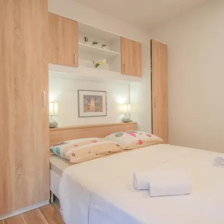 Lucia Novigrad Istria