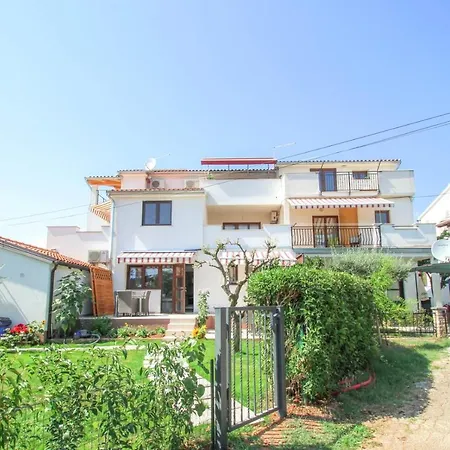 Lucia Apartment *